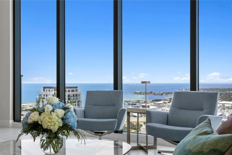 Condo in Saint Petersburg, Florida, 3 bedrooms  № 2221460 - photo 16