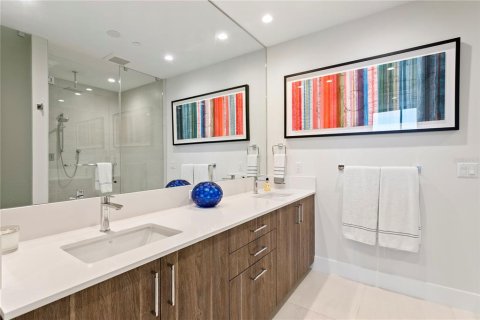Condo in Saint Petersburg, Florida, 3 bedrooms  № 2221460 - photo 26
