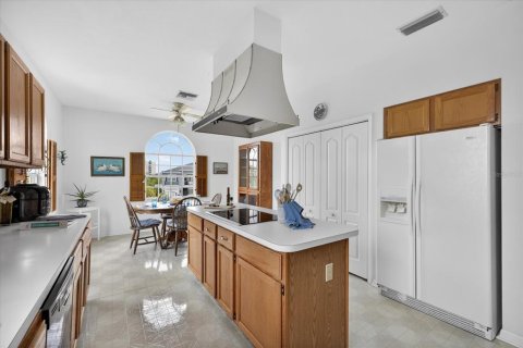 Villa ou maison à vendre à New Port Richey, Floride: 4 chambres, 323.3 m2 № 2132976 - photo 20