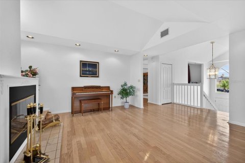 Villa ou maison à vendre à New Port Richey, Floride: 4 chambres, 323.3 m2 № 2132976 - photo 12