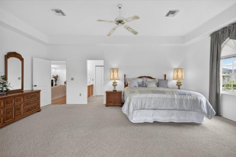 Villa ou maison à vendre à New Port Richey, Floride: 4 chambres, 323.3 m2 № 2132976 - photo 25