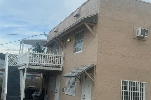 Propiedad comercial en venta en Miami, Florida № 1896554 - foto 6