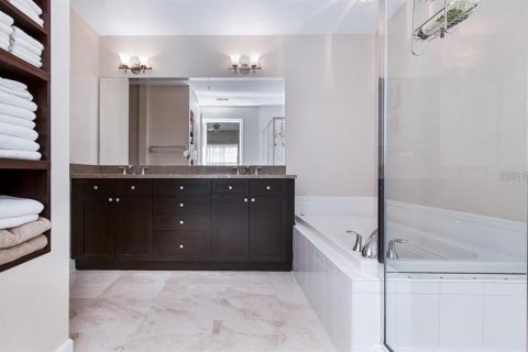 Condominio en alquiler en Orlando, Florida, 2 dormitorios, 186.27 m2 № 1856610 - foto 17
