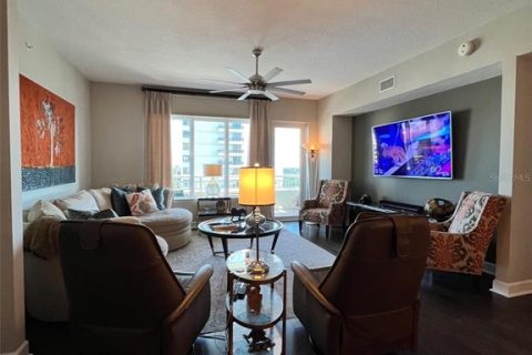 Condominio en alquiler en Orlando, Florida, 2 dormitorios, 186.27 m2 № 1856610 - foto 9