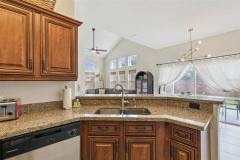 Townhouse in Kissimmee, Florida 4 bedrooms, 152.82 sq.m. № 2396359 - photo 18