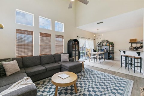 Townhouse in Kissimmee, Florida 4 bedrooms, 152.82 sq.m. № 2396359 - photo 10
