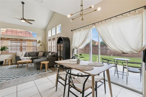 Townhouse in Kissimmee, Florida 4 bedrooms, 152.82 sq.m. № 2396359 - photo 16