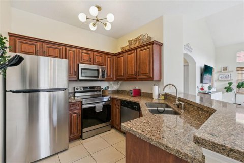 Townhouse in Kissimmee, Florida 4 bedrooms, 152.82 sq.m. № 2396359 - photo 19