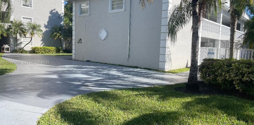 Кондоминиум с 1 спальней в Пальметто-Бей, Флорида № 2056978