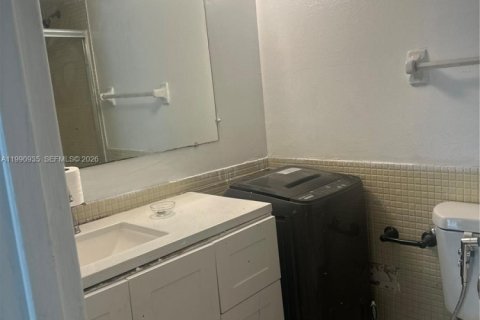 Appartement à louer à North Miami, Floride: 2 chambres, 95.04 m2 № 2056889 - photo 5