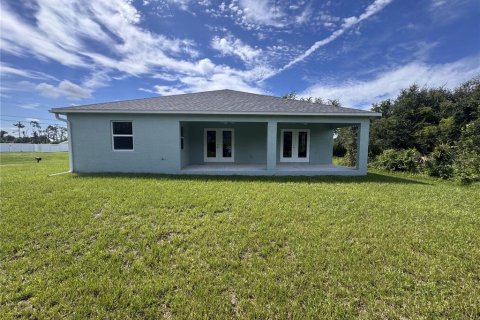 Villa ou maison à vendre à Rotonda, Floride: 3 chambres, 162.76 m2 № 1917965 - photo 2