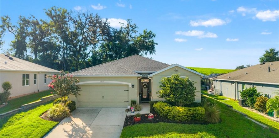 Casa en Dade City, Florida 3 dormitorios, 159.98 m2 № 1908980