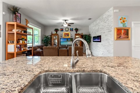Casa en venta en Dade City, Florida, 3 dormitorios, 159.98 m2 № 1908980 - foto 15