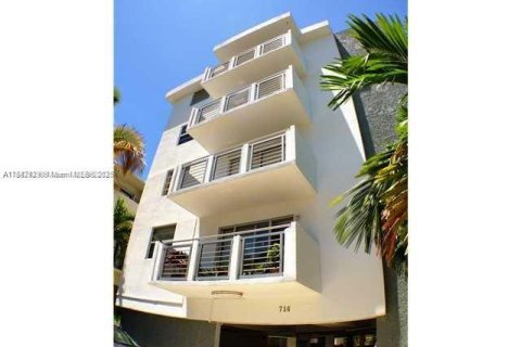 Condominio en alquiler en Miami Beach, Florida, 43.66 m2 № 1845889 - foto 2