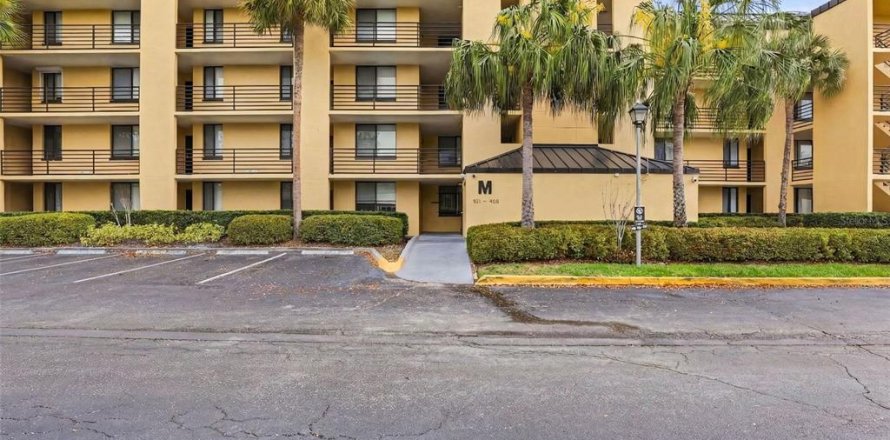 Condo in Tampa, Florida, 2 bedrooms № 2093148