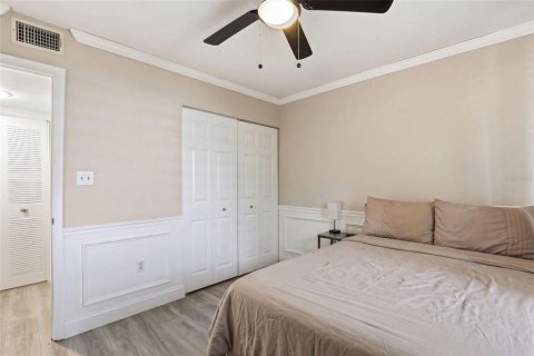 Condo in Tampa, Florida, 2 bedrooms № 2093148 - photo 28