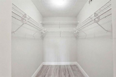 Condo in Tampa, Florida, 2 bedrooms № 2093148 - photo 26