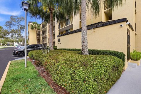 Condo in Tampa, Florida, 2 bedrooms № 2093148 - photo 2
