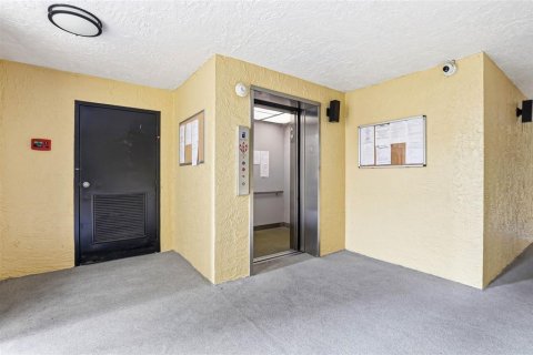 Condo in Tampa, Florida, 2 bedrooms № 2093148 - photo 3