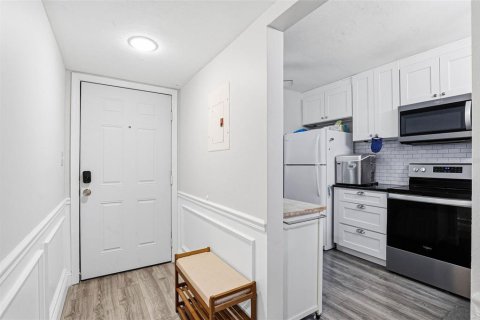 Condo in Tampa, Florida, 2 bedrooms № 2093148 - photo 7
