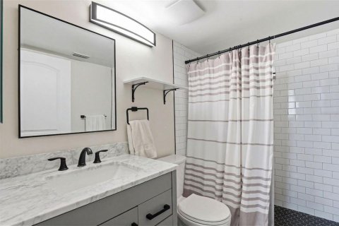 Condo in Tampa, Florida, 2 bedrooms № 2093148 - photo 25