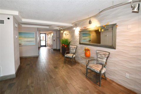 Copropriété à louer à Clearwater, Floride: 1 chambre, 63.17 m2 № 2104312 - photo 2