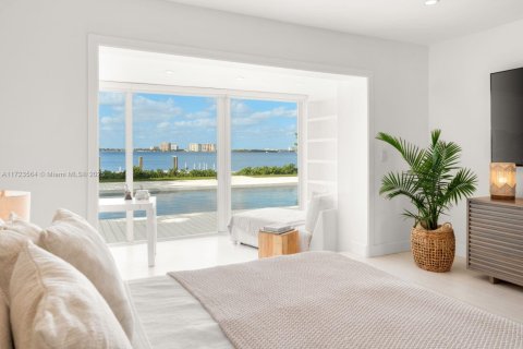 Casa en venta en Miami Beach, Florida, 4 dormitorios, 336.77 m2 № 1478866 - foto 17