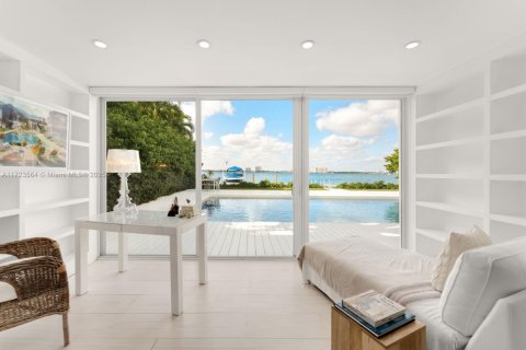 Casa en venta en Miami Beach, Florida, 4 dormitorios, 336.77 m2 № 1478866 - foto 18