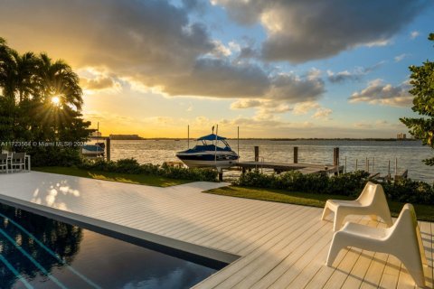 Casa en venta en Miami Beach, Florida, 4 dormitorios, 336.77 m2 № 1478866 - foto 28