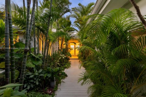 Casa en venta en Miami Beach, Florida, 4 dormitorios, 336.77 m2 № 1478866 - foto 2