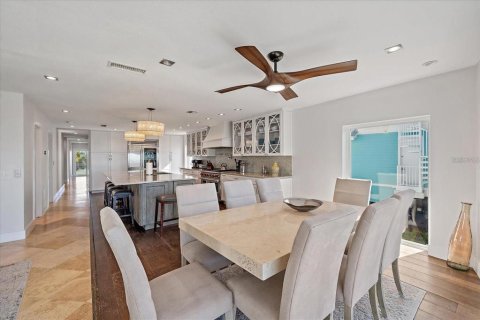 Casa en venta en Nokomis, Florida, 6 dormitorios, 369.29 m2 № 2384438 - foto 10