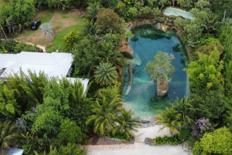 Купить виллу или дом в Хомстед, Флорида 6 комнат, 442.96м2, № 1935137 - фото 5