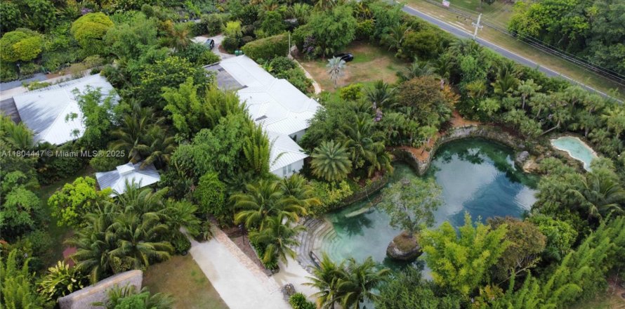 Villa ou maison à Homestead, Floride 6 chambres, 442.96 m2 № 1935137