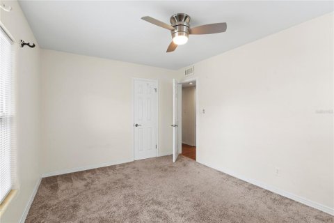 House in Orlando, Florida 4 bedrooms, 159.42 sq.m. № 1670611 - photo 26