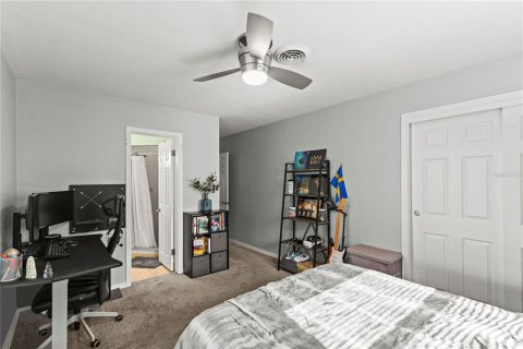 House in Orlando, Florida 4 bedrooms, 159.42 sq.m. № 1670611 - photo 22