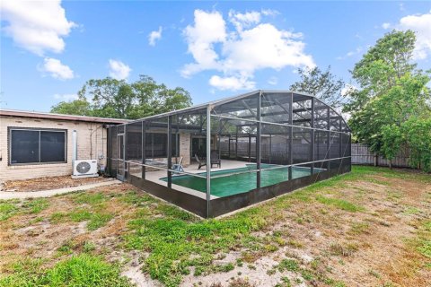 House in Orlando, Florida 4 bedrooms, 159.42 sq.m. № 1670611 - photo 19