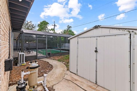 House in Orlando, Florida 4 bedrooms, 159.42 sq.m. № 1670611 - photo 18