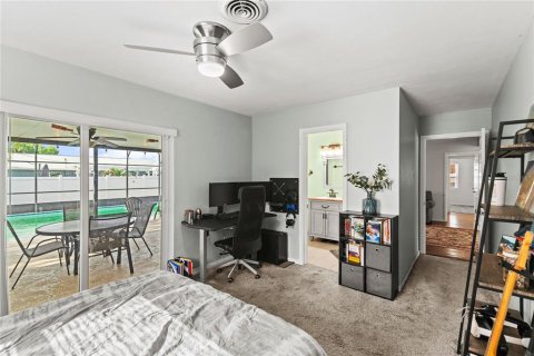 House in Orlando, Florida 4 bedrooms, 159.42 sq.m. № 1670611 - photo 24