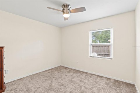House in Orlando, Florida 4 bedrooms, 159.42 sq.m. № 1670611 - photo 29