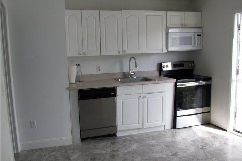 Townhouse in Davenport, Florida 1 bedroom, 37.16 sq.m. № 1915944 - photo 2