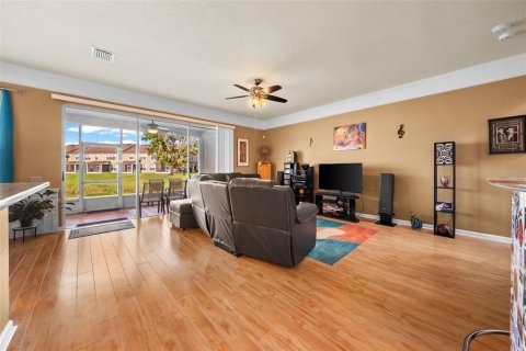 Touwnhouse à vendre à Riverview, Floride: 3 chambres, 154.78 m2 № 2418962 - photo 4