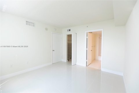 Copropriété à louer à Miami, Floride: 2 chambres, 86.86 m2 № 1943817 - photo 11