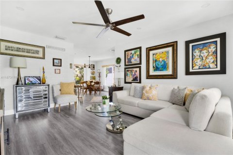 Villa ou maison à vendre à Wilton Manors, Floride: 3 chambres, 117.06 m2 № 1923006 - photo 6