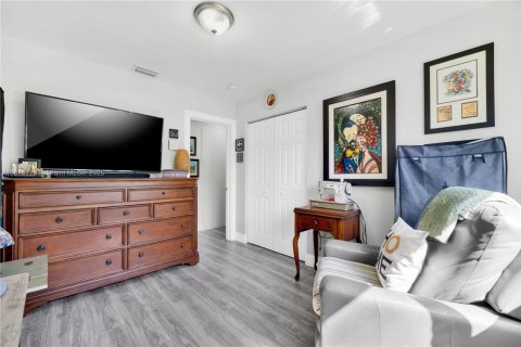 Villa ou maison à vendre à Wilton Manors, Floride: 3 chambres, 117.06 m2 № 1923006 - photo 24