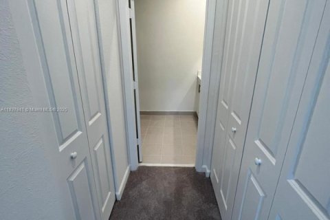 Townhouse in Homestead, Florida 4 bedrooms, 169.08 sq.m. № 1823595 - photo 21