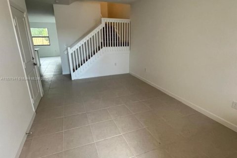 Townhouse in Homestead, Florida 4 bedrooms, 169.08 sq.m. № 1823595 - photo 3