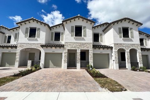 Townhouse in Homestead, Florida 4 bedrooms, 169.08 sq.m. № 1823595 - photo 2