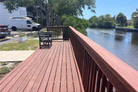 Condo in Tampa, Florida, 1 bedroom  № 2209825 - photo 26