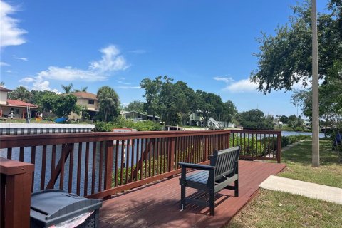 Condo in Tampa, Florida, 1 bedroom  № 2209825 - photo 17