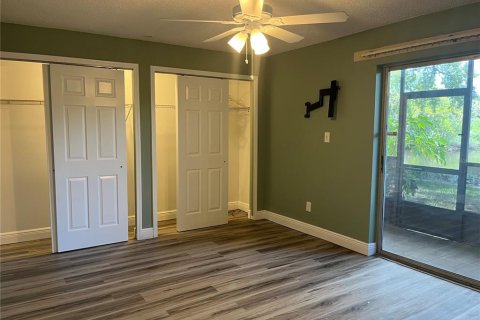 Condo in Tampa, Florida, 1 bedroom  № 2209825 - photo 9